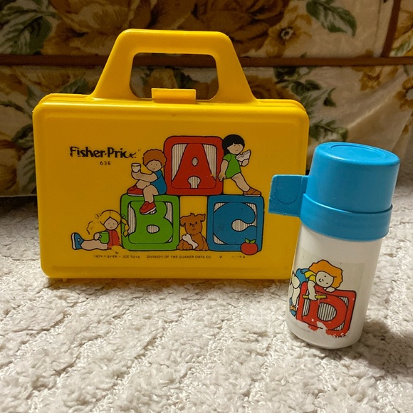 Vintage Fisher Price lunchbox - Picture 1 of 4